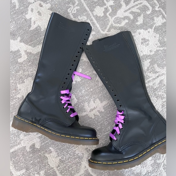 Dr. Martens 9663 20 Eye combat boots - Picture 2 of 8